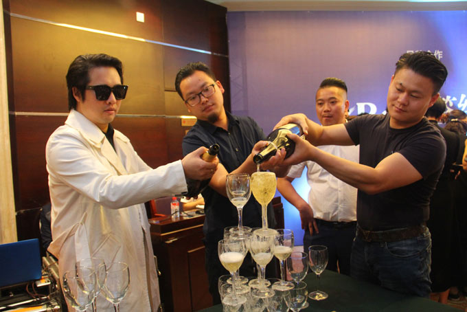 易百装饰品牌入驻贵州铜仁市，品牌发布会盛大举行！！